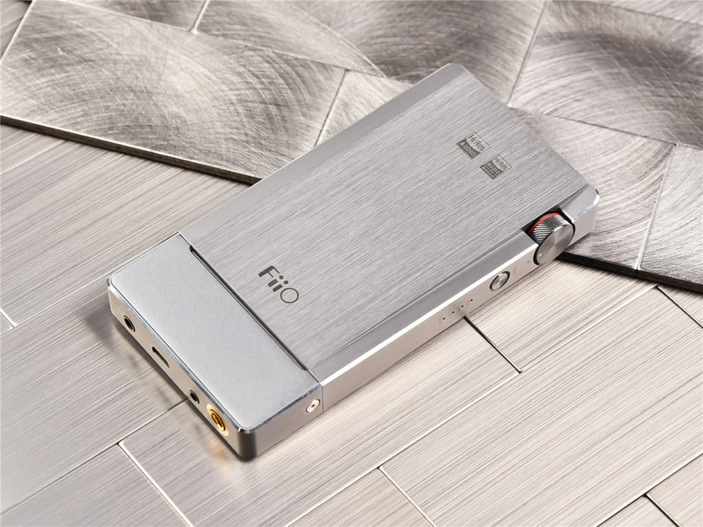 Fiio Q5 ポータブルヘッドフォンアンプ　DAC